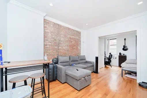 319 East 78th Street, #3B