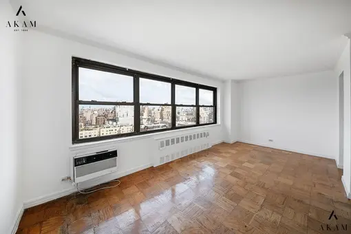 Lincoln Towers, 205 West End Avenue, #28E