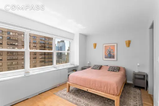 Lincoln Towers, 150 West End Avenue, #25N