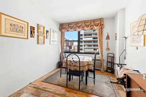Lincoln Towers, 205 West End Avenue, #11F