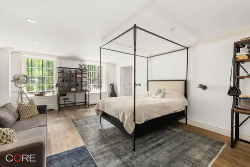 3 Gramercy Park West, #1F