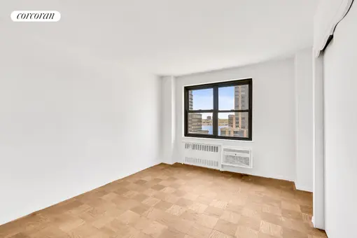 Lincoln Towers, 165 West End Avenue, #18A