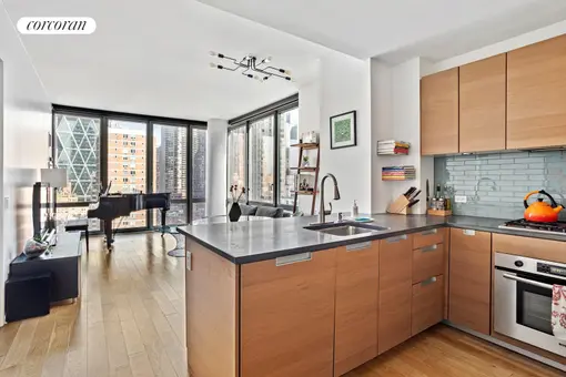 The Link, 310 West 52nd Street, #18J