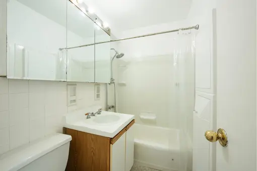 Skyview on Hudson, 5800 Arlington Avenue, #8T