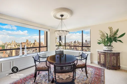 Tower East, 190 East 72nd Street, #26A