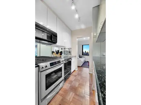 One Lincoln Plaza, 20 West 64th Street, #28R