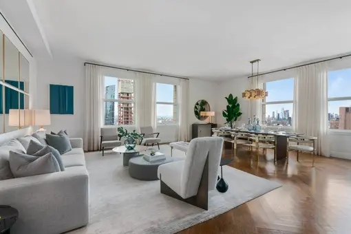 The Woolworth Tower Residences, 2 Park Place, #33B