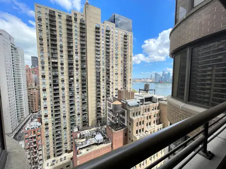 The Corinthian, 330 East 38th Street, #23G