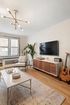 160 East 27th Street, #4B