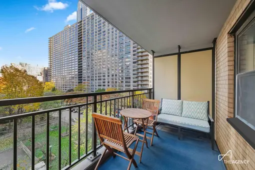 Lincoln Towers, 140 West End Avenue, #7A7B