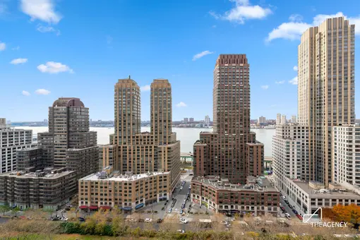 Lincoln Towers, 185 West End Avenue, #24R