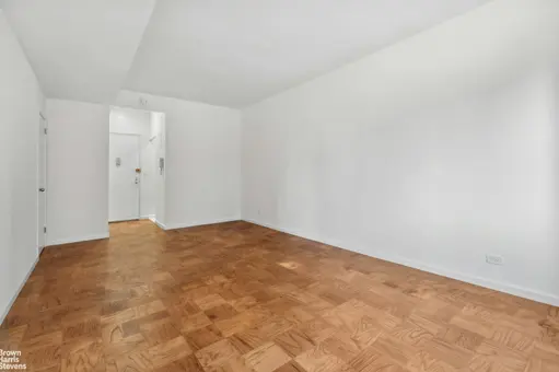 Lincoln Terrace, 165 West 66th Street, #19B