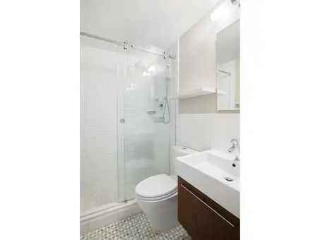 425 East 79th Street, #7C