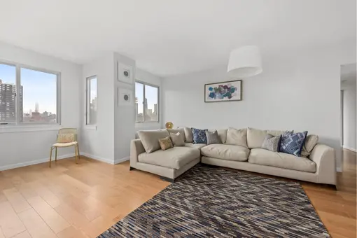 The Vantage, 308 East 38th Street, #21A