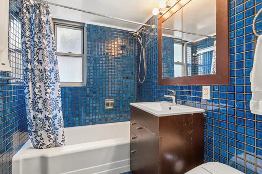 525 East 86th Street, #5C