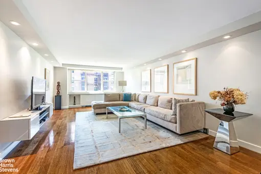 York Towers, 501 East 79th Street, #5A