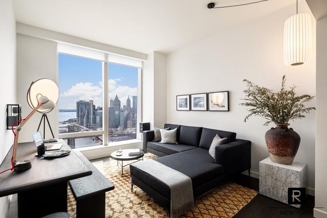 One Manhattan Square, 252 South Street, NYC - Condo Apartments | CityRealty