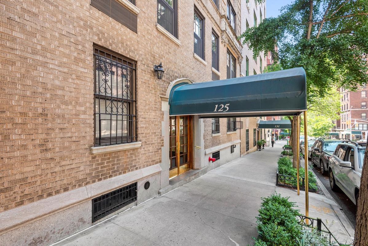 125 East 93rd Street Unit 9C 1 Bed Apt for Sale for $559 000