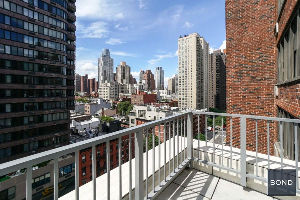 Convivium, 515 East 86th Street, Unit 811 - 2 Bed Apt for Rent for