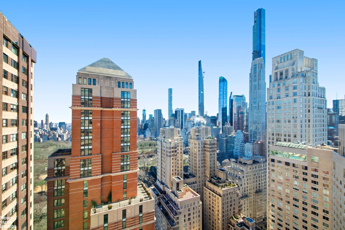 One Lincoln Plaza, 20 West 64th Street, Unit 38B - 1 Bed Apt for Sale ...