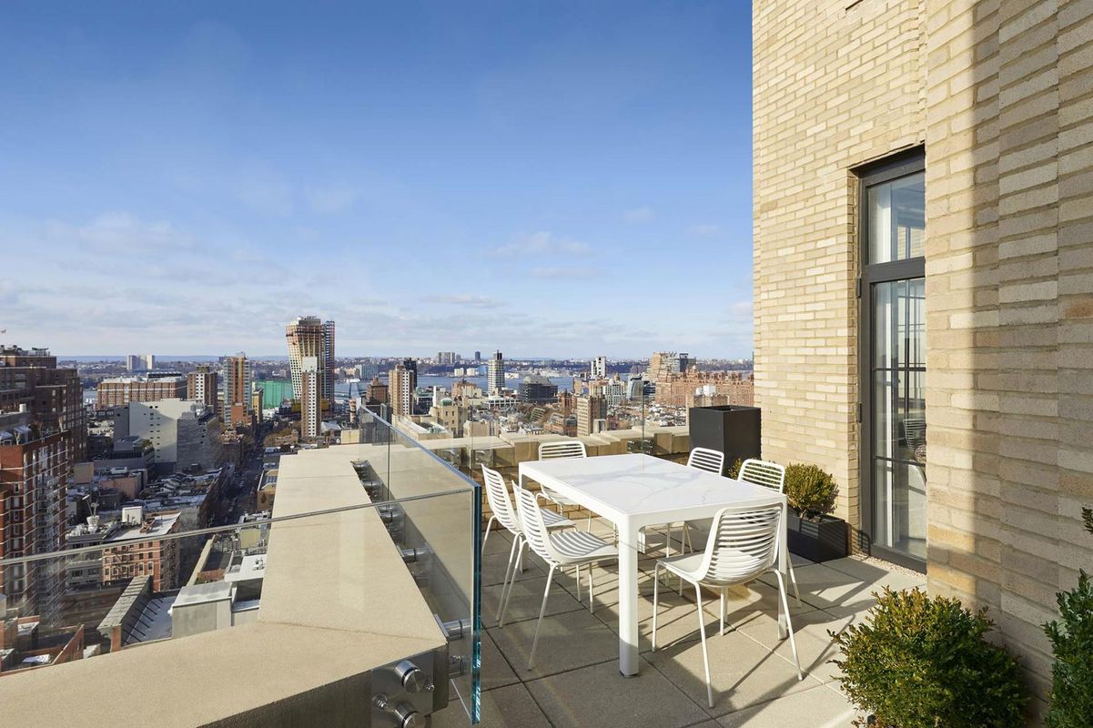 Walker Tower 212 West 18th Street Unit 18a 4 Bed Apt For Sale For