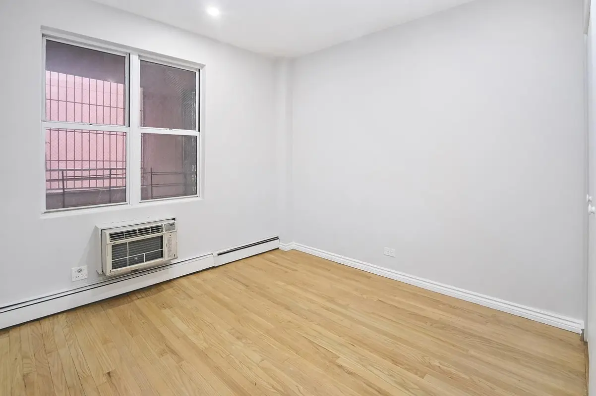 Manhattan Valley Townhouses 45 West 105th Street Unit 2a 2 Bed Apt For Rent For 5425