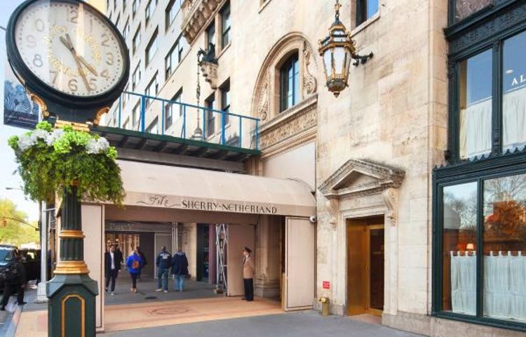 Chic and Classy: Unlocking the Sophistication of Fifth Avenue Shopping